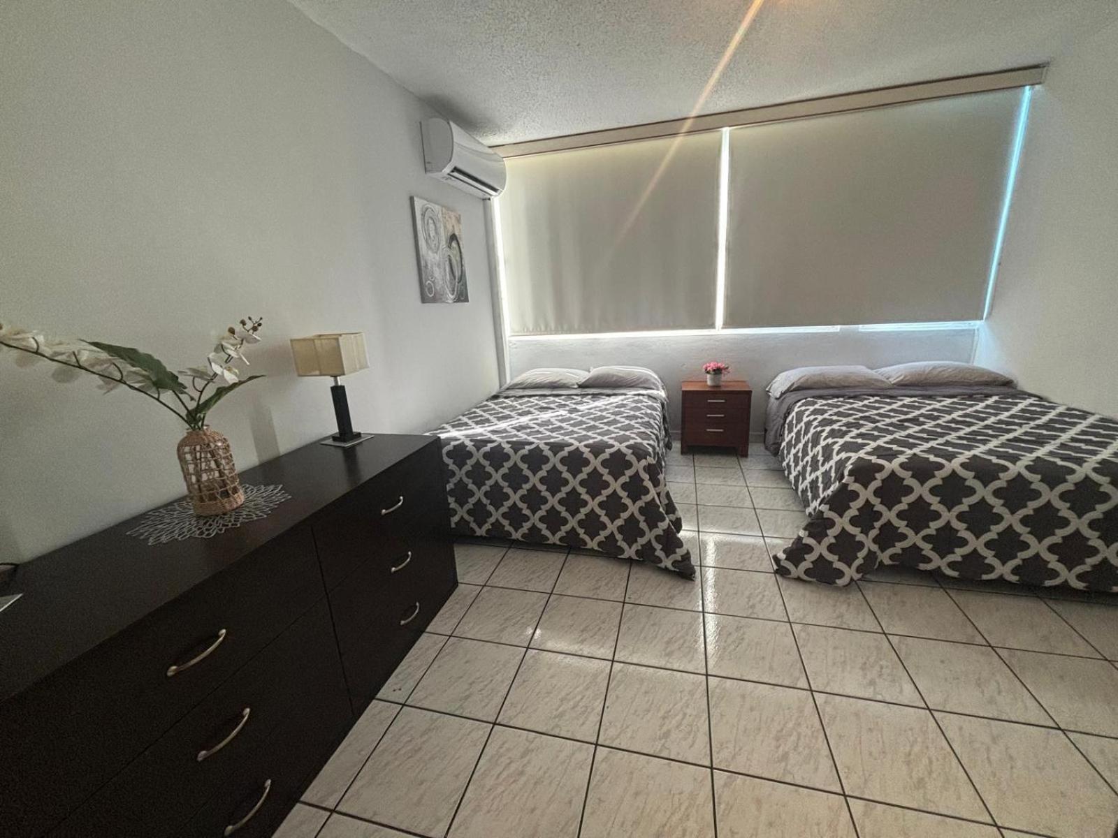 Marbella Apartments 산후안 외부 사진